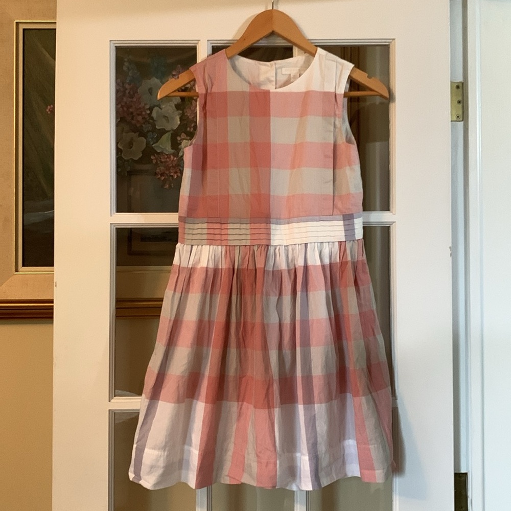 📌 Burberry Plaid Big Girls Dress